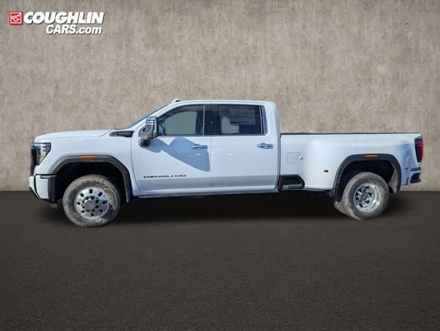 New 2026 GMC Sierra 3500 Denali Ultimate image 4