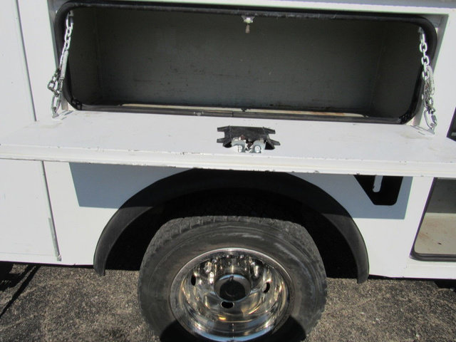 Used 2017 Ford F550 2WD Crew Cab Super Duty image 21
