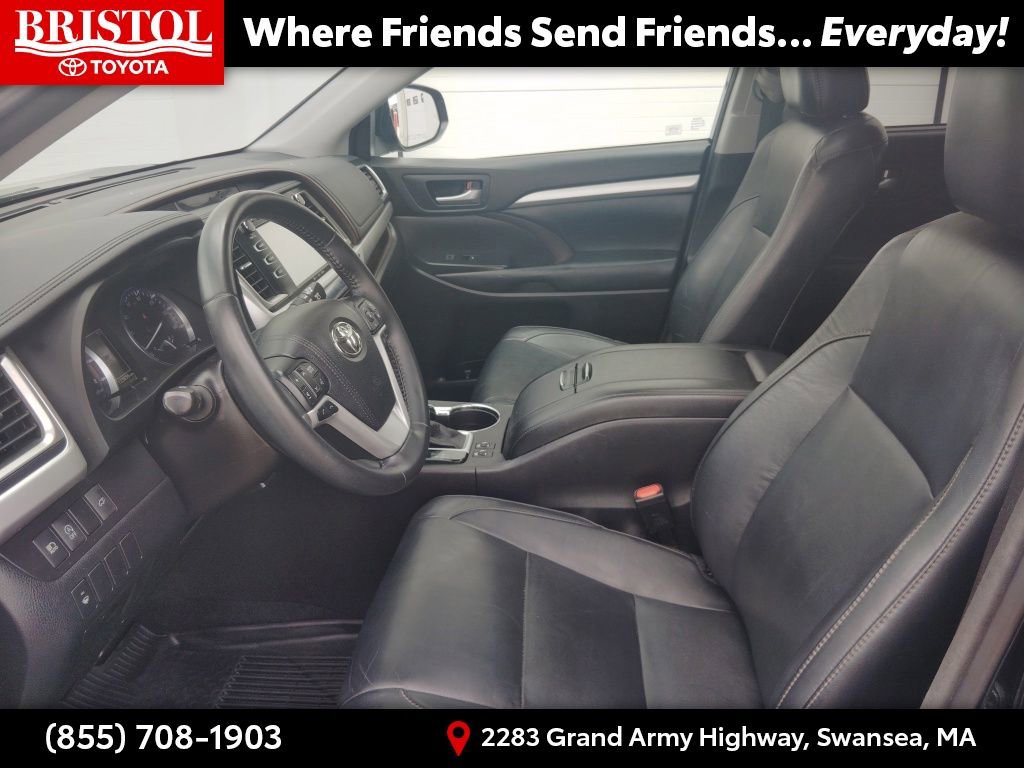 Used 2018 Toyota Highlander XLE AWD/4WD image 14