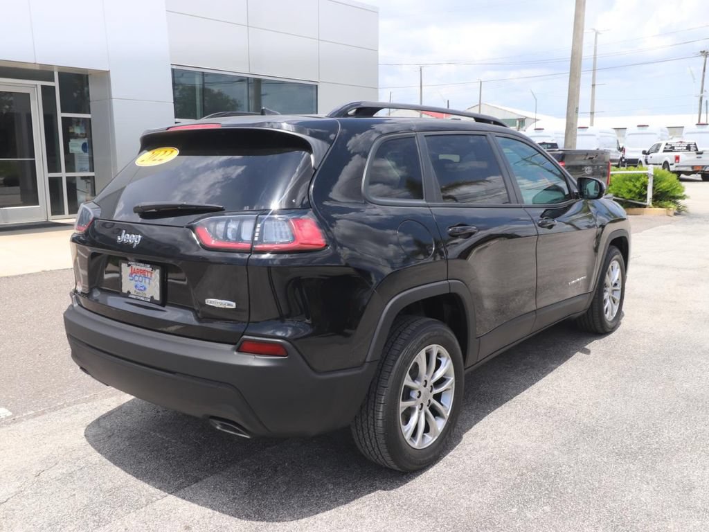 Used 2022 Jeep Cherokee Latitude Lux w/ Mopar Interior Package FWD image 15
