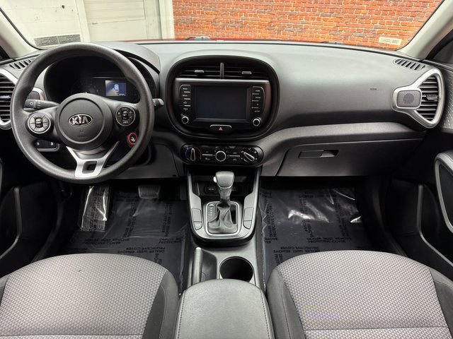 Used 2020 Kia Soul LX image 12