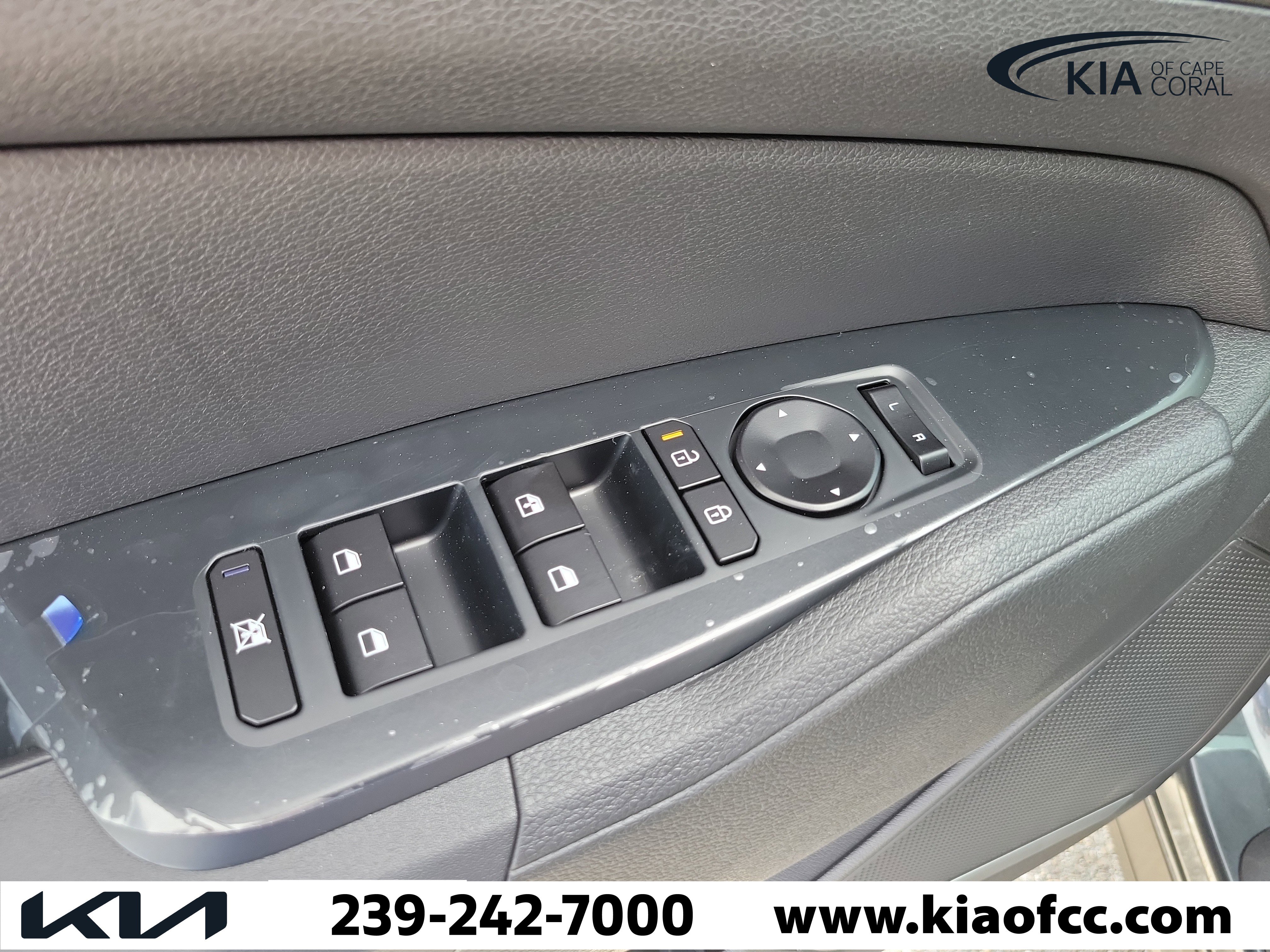 New 2026 Kia Sportage LX FWD image 21