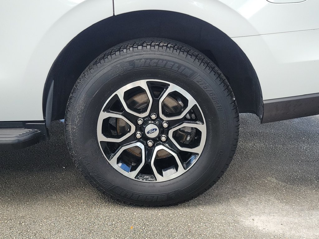 Certified 2023 Ford Expedition XLT RWD image 5