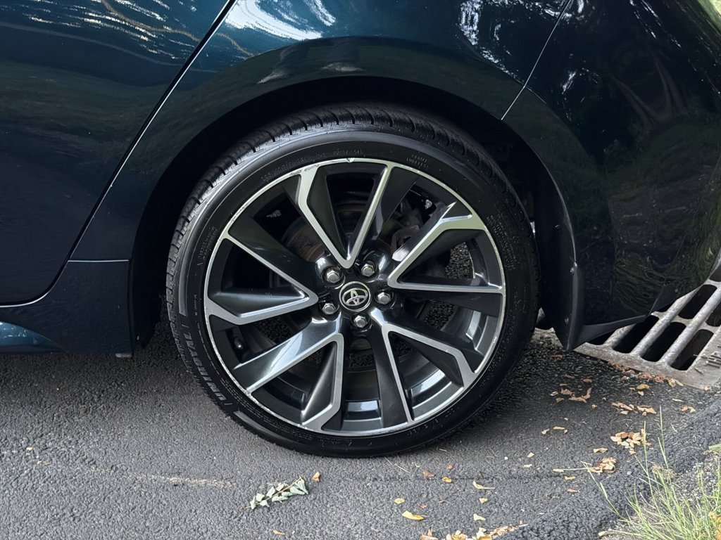 Used 2019 Toyota Corolla XSE FWD image 11