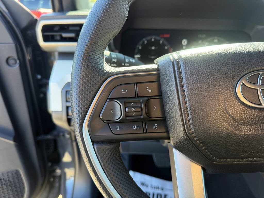 Used 2024 Toyota Tacoma TRD Off-Road image 27