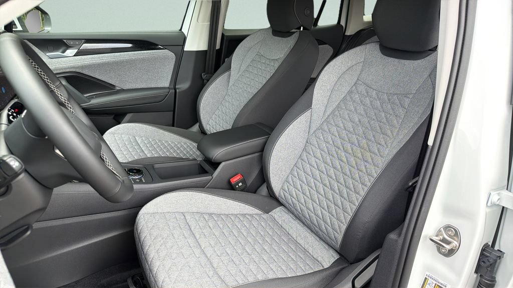 New 2026 Volkswagen Tiguan S FWD image 28
