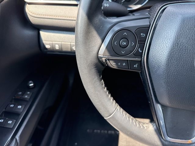 Used 2020 Toyota Camry XLE image 19