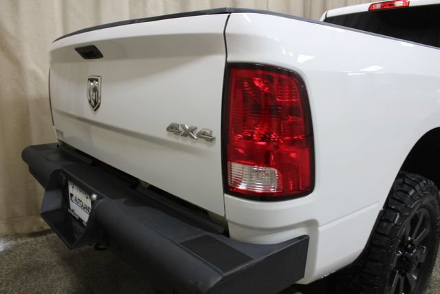 Used 2016 RAM 2500 Tradesman w/ Chrome Appearance Group AWD/4WD image 11