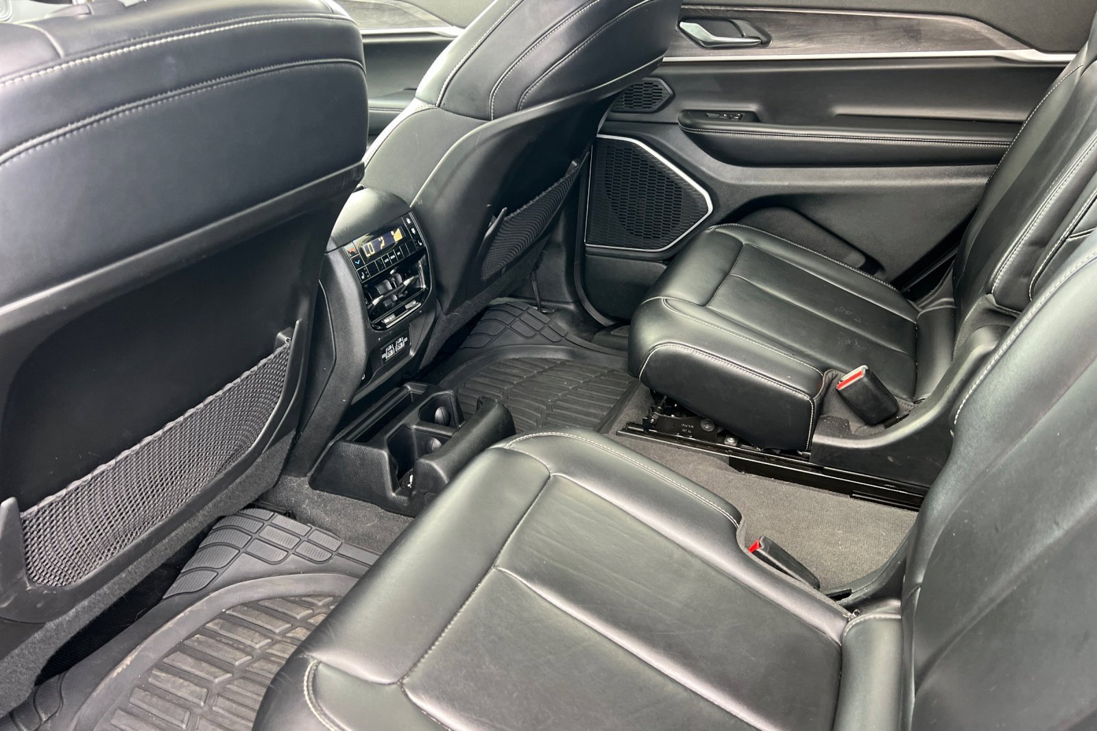 Used 2021 Jeep Grand Cherokee L Limited image 14