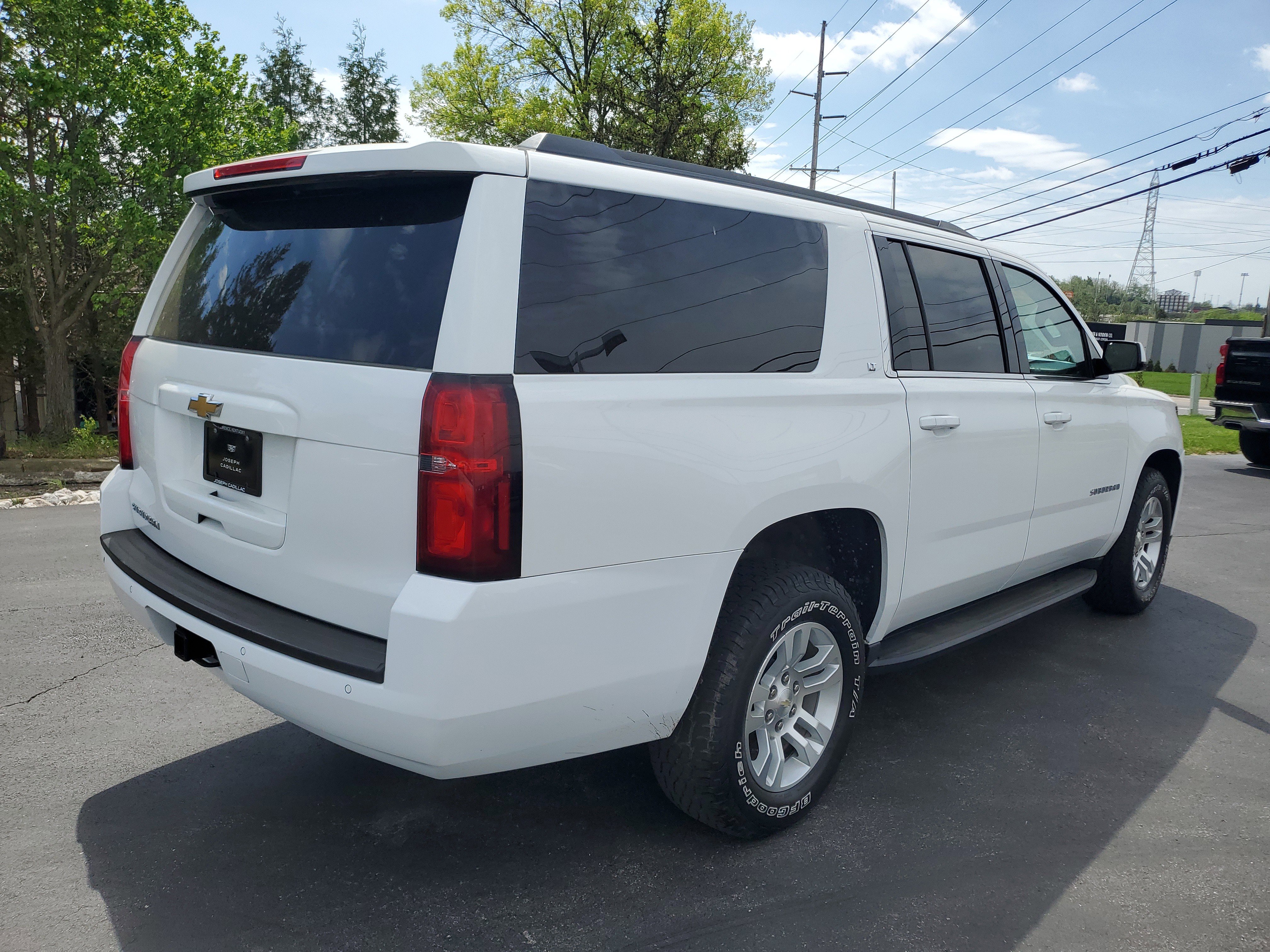 Used 2020 Chevrolet Suburban LT AWD/4WD image 3