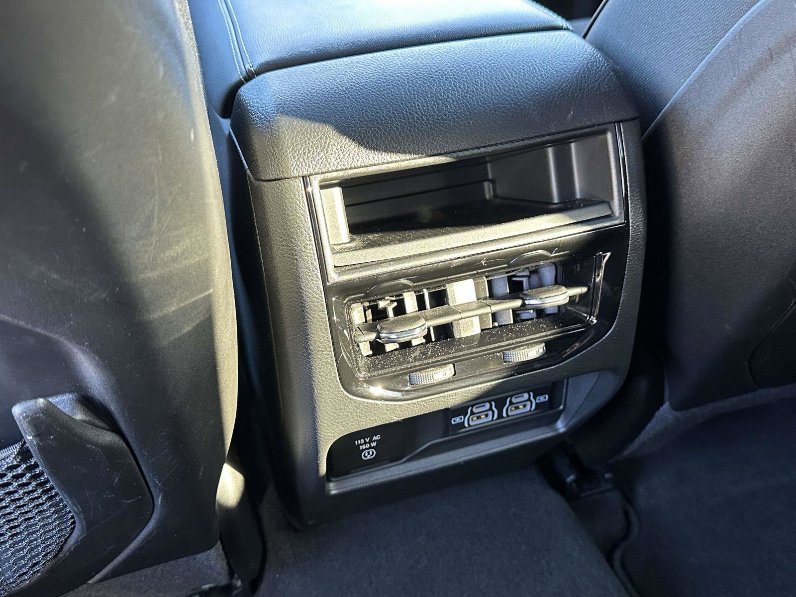 Used 2024 Jeep Grand Cherokee Altitude image 11