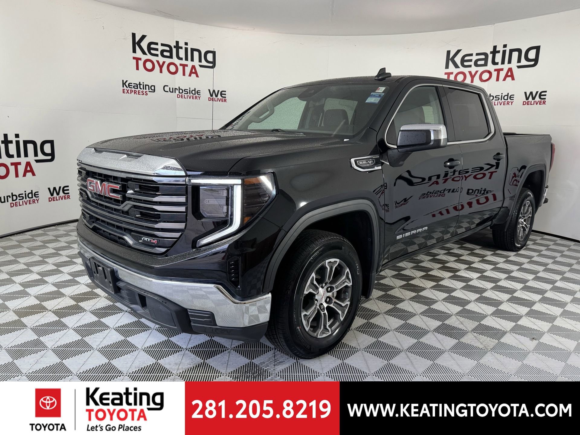 Used 2024 GMC Sierra 1500 SLE w/ Preferred Package RWD image 9