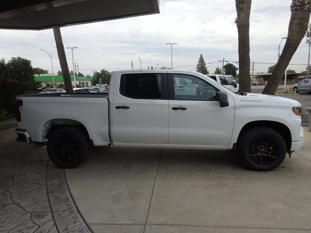 New 2026 Chevrolet Silverado 1500 Custom RWD image 9