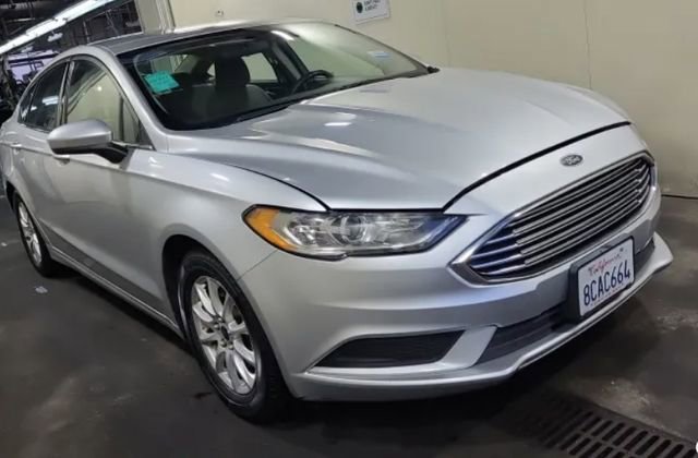 Used 2017 Ford Fusion S FWD image 1