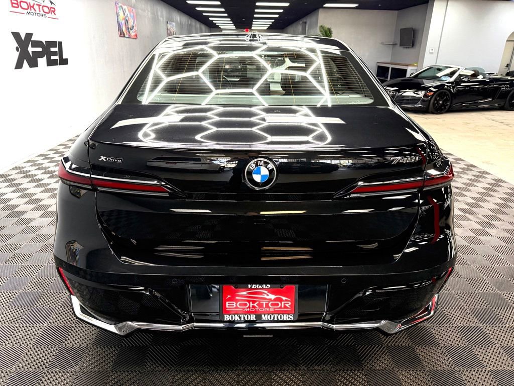 Used 2026 BMW 740i xDrive AWD/4WD image 13