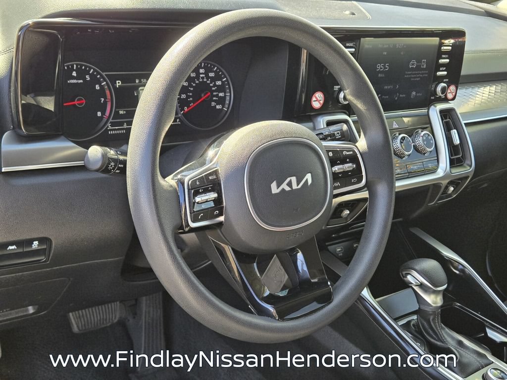 Used 2022 Kia Sorento LX AWD/4WD image 23