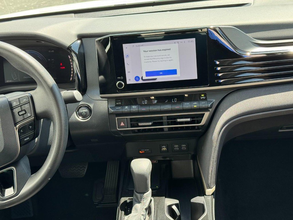 Used 2025 Toyota Camry LE image 13