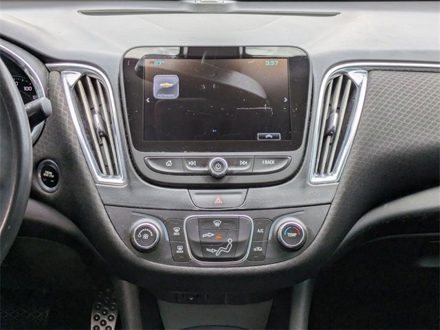 Used 2017 Chevrolet Malibu LT image 20