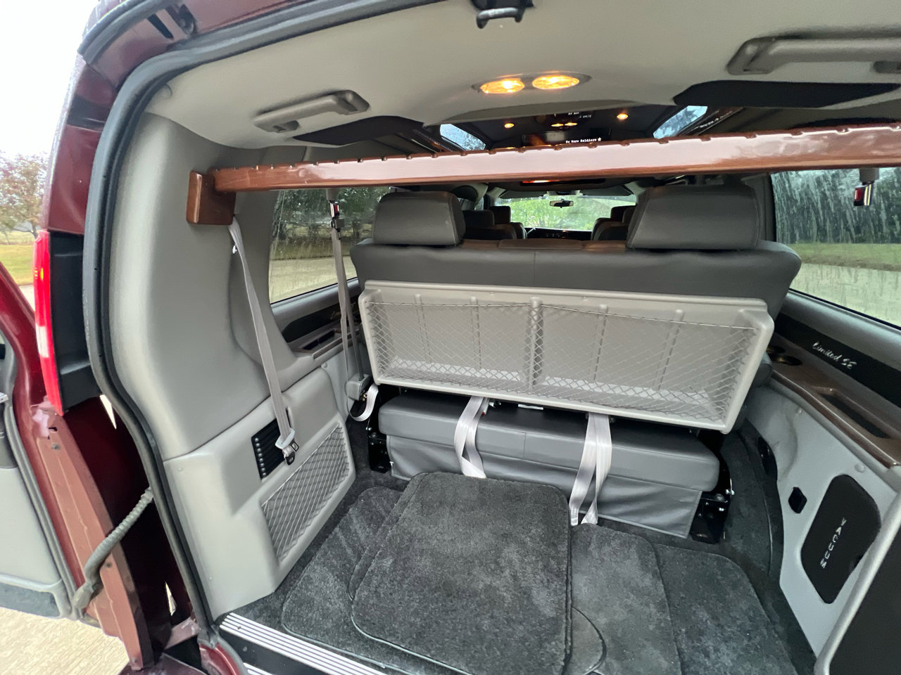 Used 2017 Chevrolet Express 2500 image 50