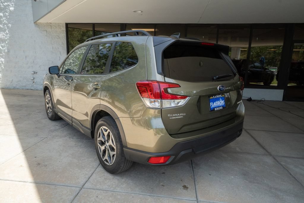 Used 2024 Subaru Forester Premium AWD/4WD image 5