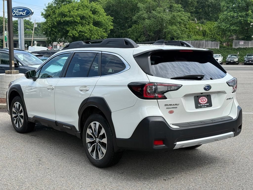 Used 2023 Subaru Outback Limited AWD/4WD image 10