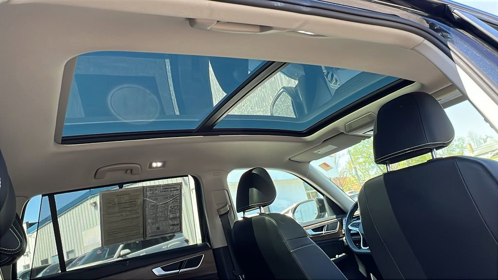 Used 2024 Volkswagen Atlas SE image 15