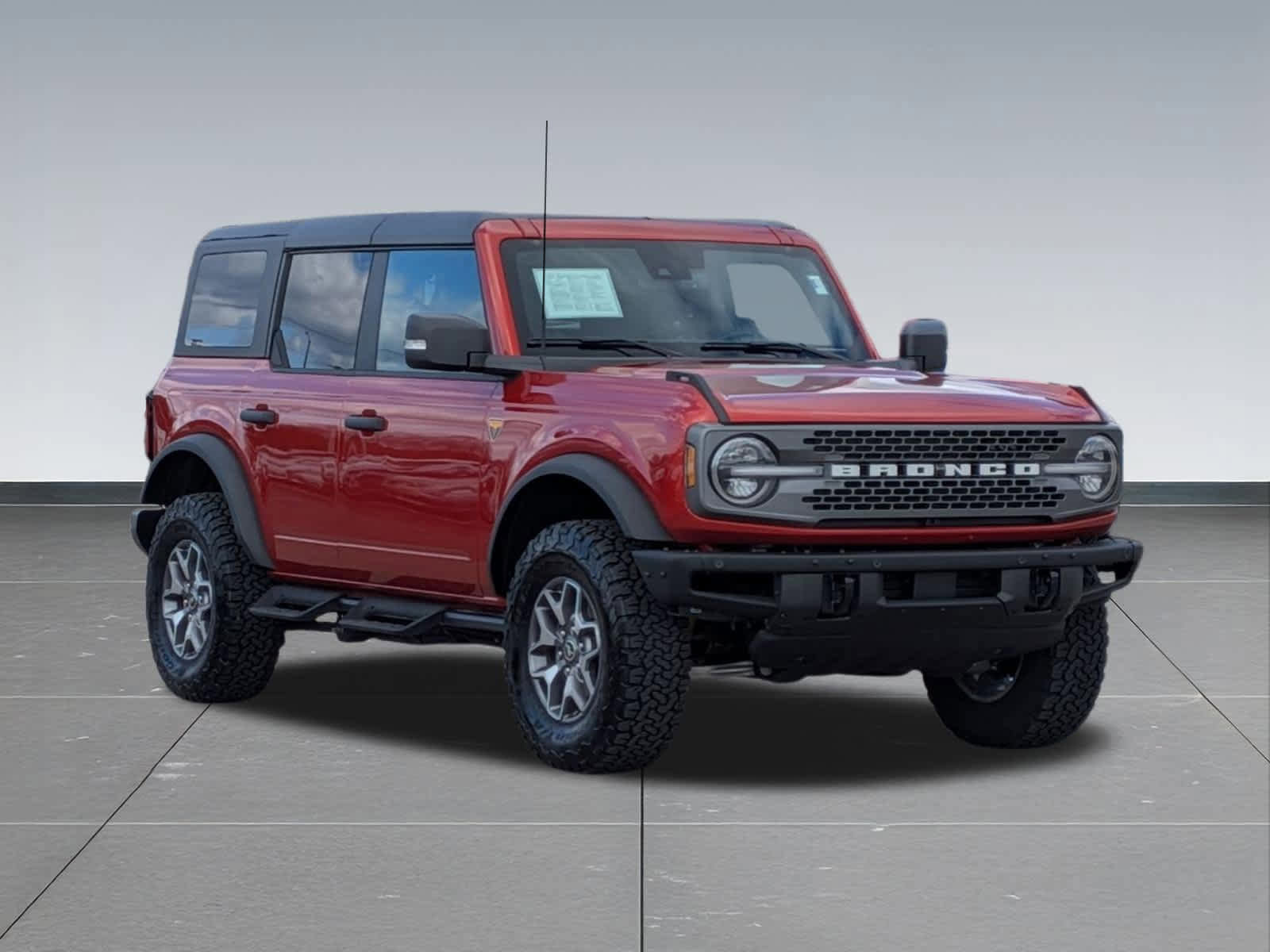 Used 2024 Ford Bronco Badlands image 8