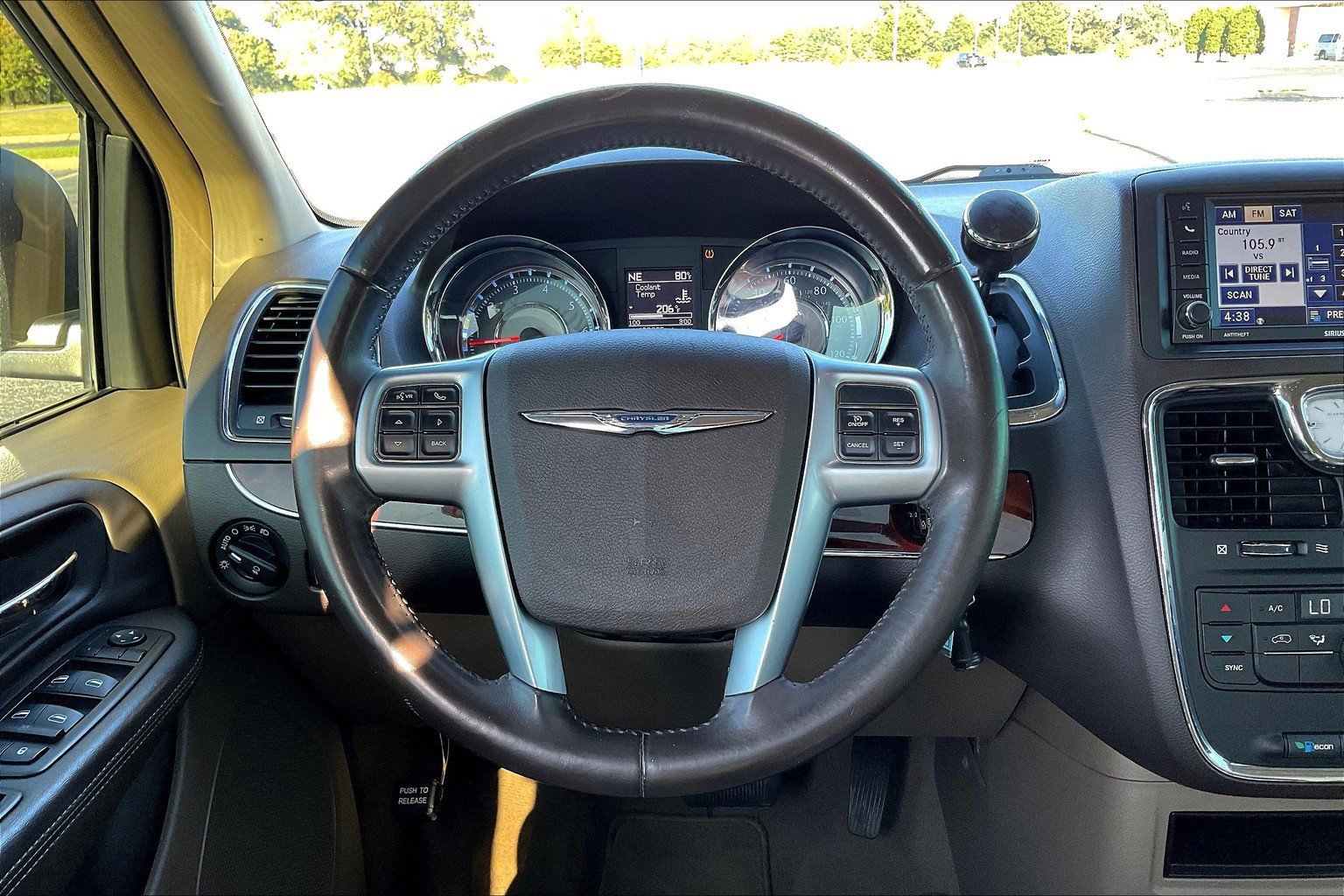 Used 2012 Chrysler Town & Country Touring w/ Entertainment Group #1 image 5