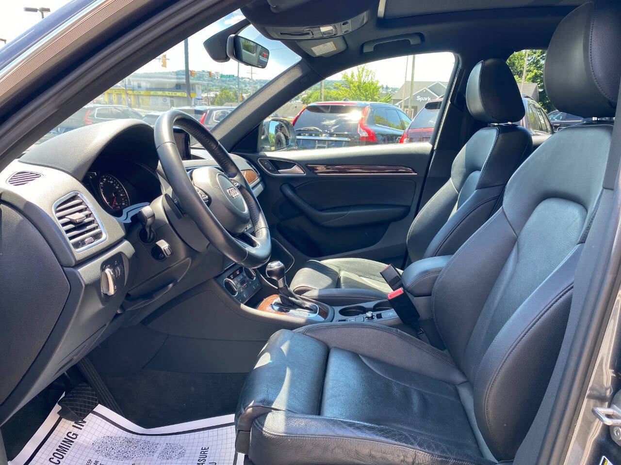 Used 2018 Audi Q3 2.0T Premium Plus w/ Premium Plus Package AWD/4WD image 9