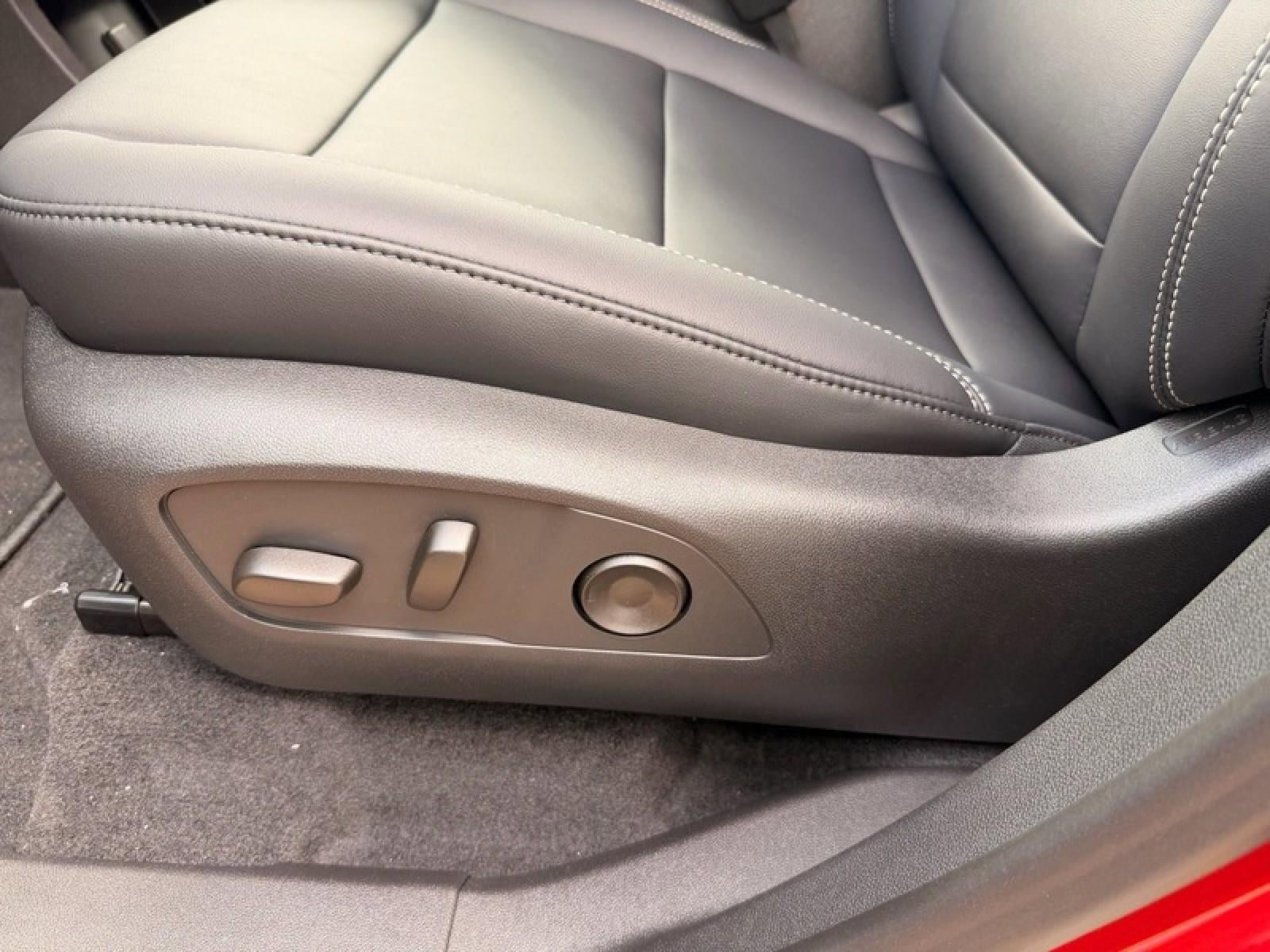 New 2026 GMC Acadia Elevation w/ Elevation Premium Package FWD image 23