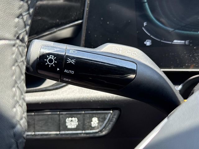Used 2023 Kia Niro EX FWD image 26
