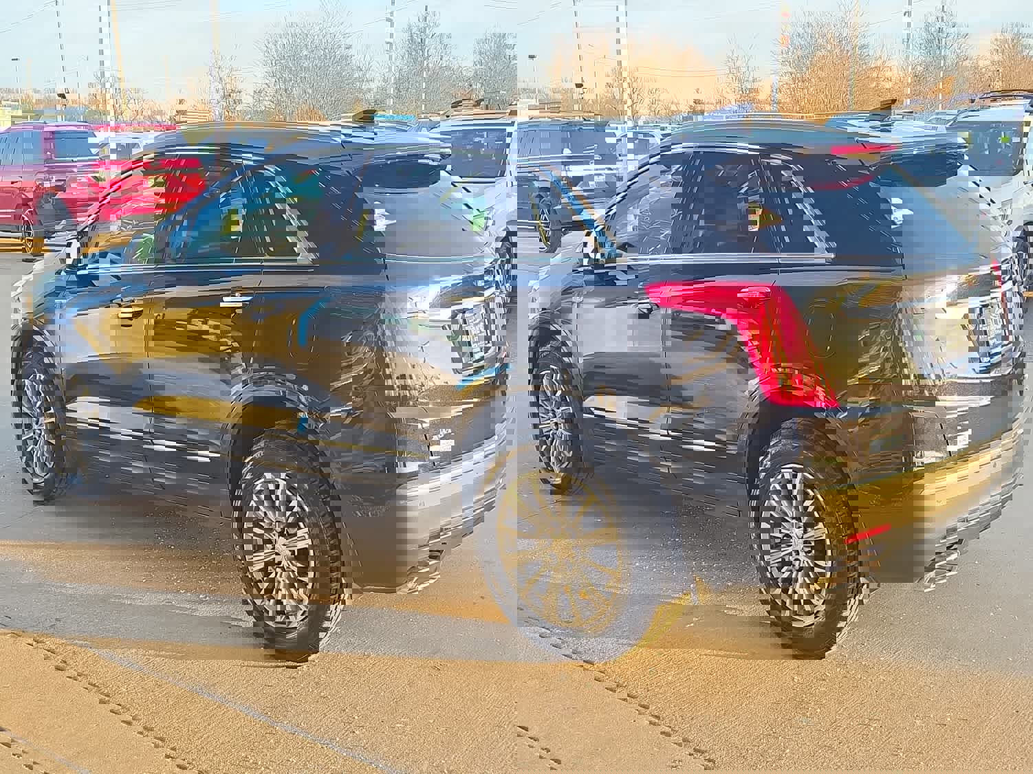 Used 2018 Cadillac XT5 Luxury w/ Driver Awareness Package image 6