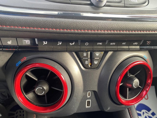 Used 2022 Chevrolet Blazer RS w/ Enhanced Convenience Package image 27