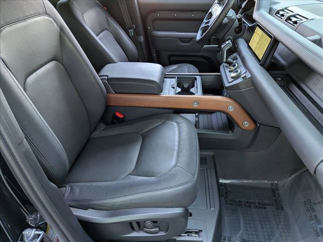 Certified 2023 Land Rover Defender 110 X-Dynamic SE image 22