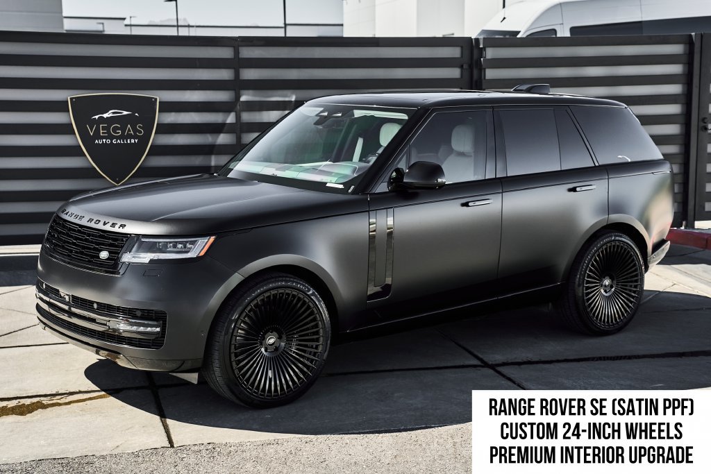 Used 2025 Land Rover Range Rover SE AWD/4WD image 1