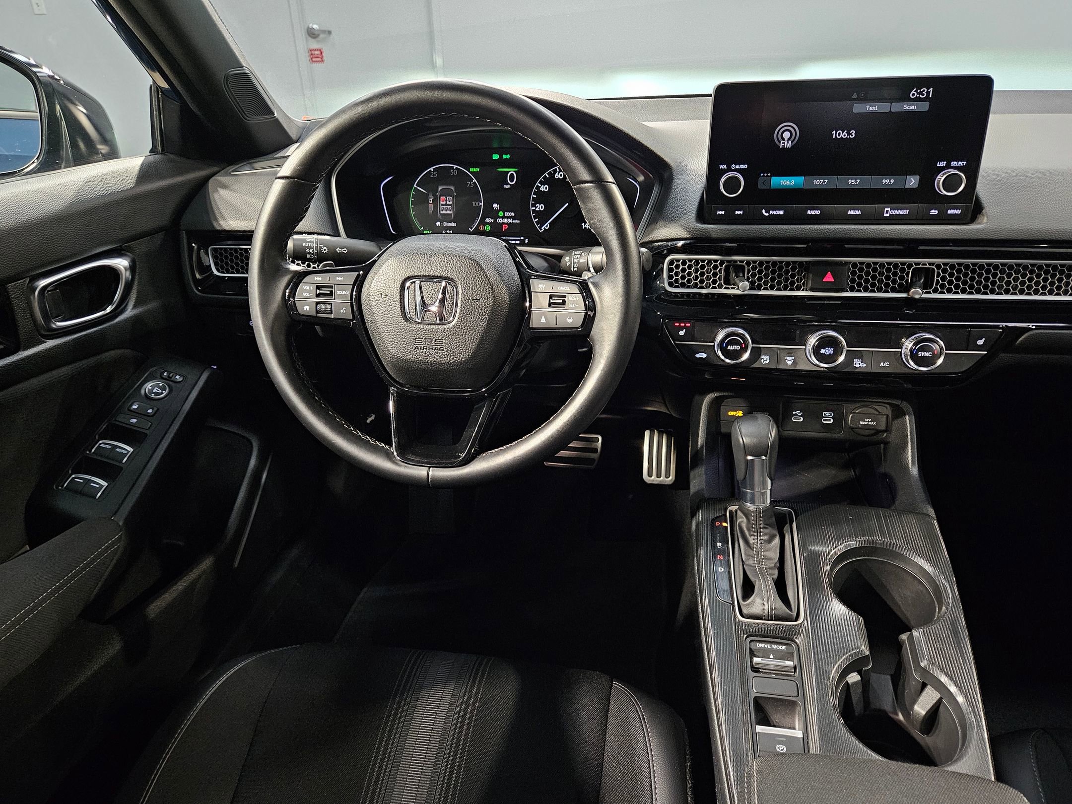 Used 2025 Honda Civic Sport image 9