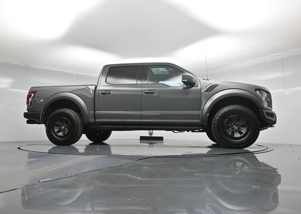 Used 2018 Ford F150 Raptor w/ Equipment Group 802A Luxury image 4