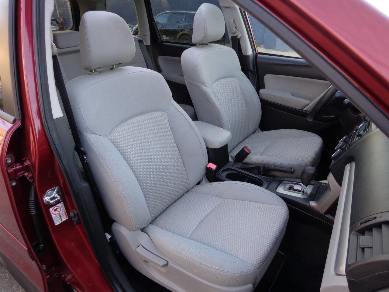 Used 2015 Subaru Forester 2.5i Premium w/ All-Weather Package image 12