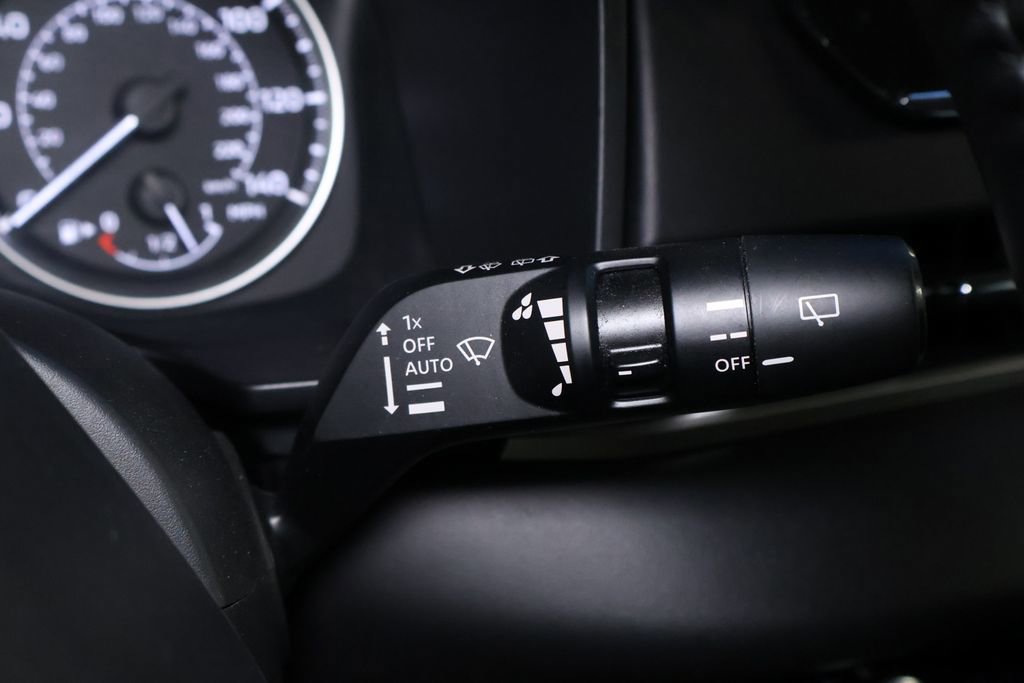 Used 2024 Mitsubishi Outlander SE Black Edition image 23