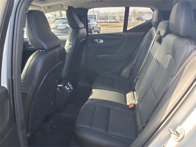 Certified 2025 Volvo XC40 B5 Core w/ Protection Package Premier image 29