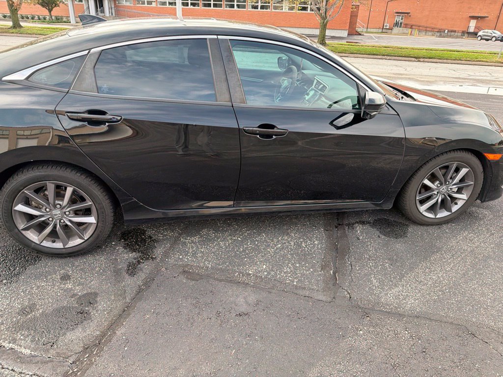 Used 2019 Honda Civic EX image 3