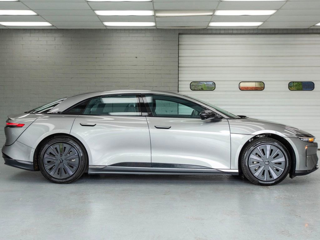 Used 2025 Lucid Air Touring AWD/4WD image 3