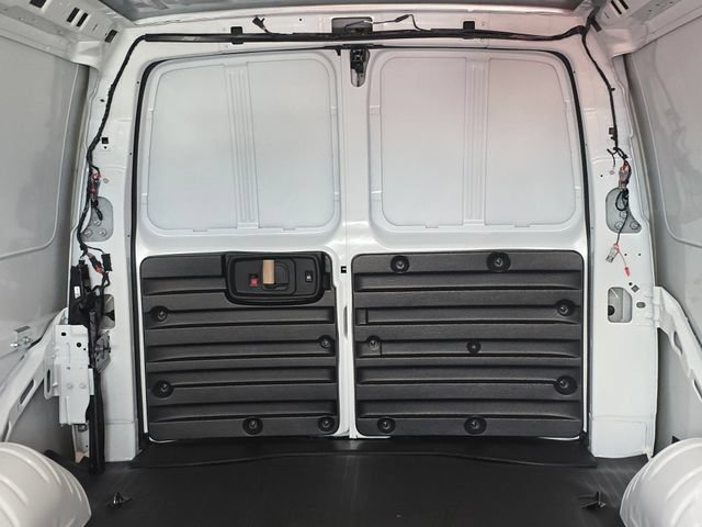 New 2026 GMC Savana 2500 w/ Driver Convenience Package RWD image 33