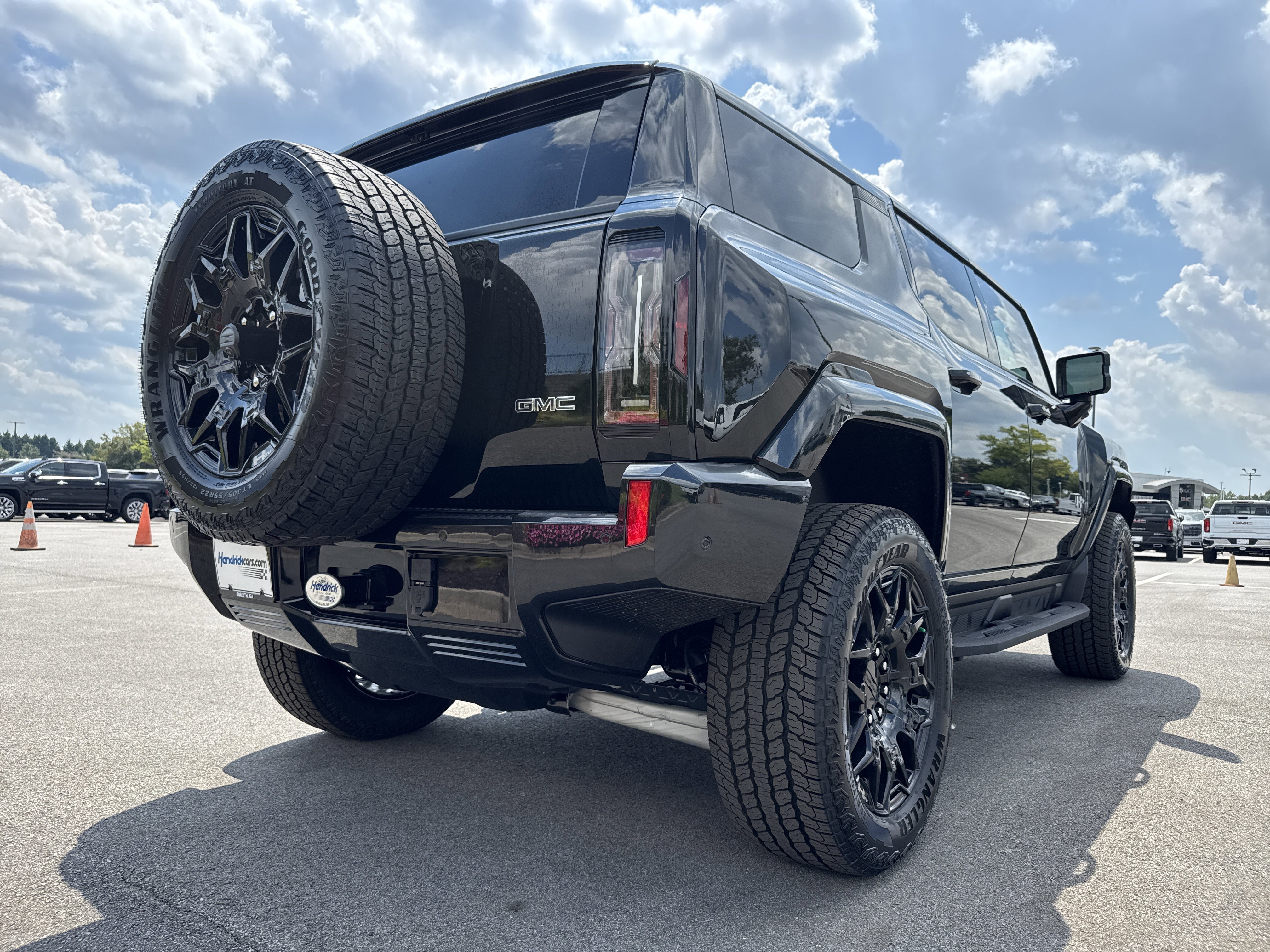 New 2026 GMC Hummer EV SUV image 10