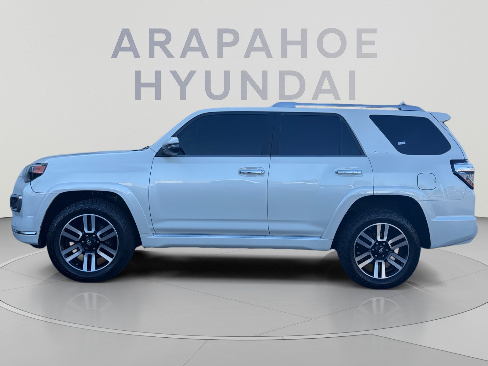 Used 2018 Toyota 4Runner Limited AWD/4WD image 2