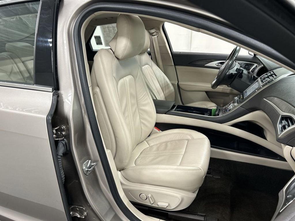 Used 2019 Lincoln MKZ Reserve w/ Reserve Plus Package AWD/4WD image 24