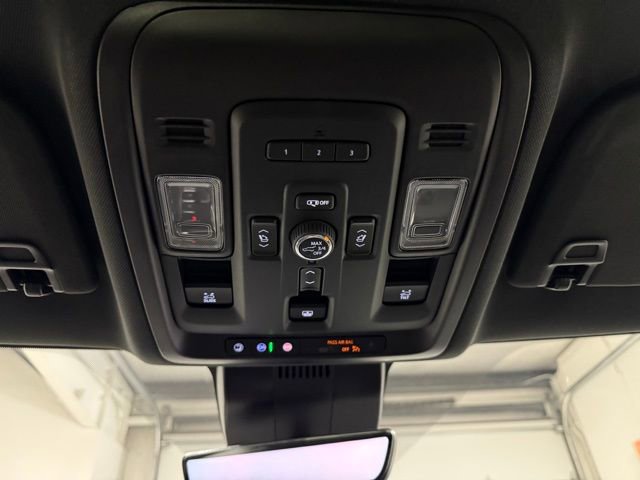 Used 2024 Chevrolet Tahoe High Country w/ Premium Package image 22