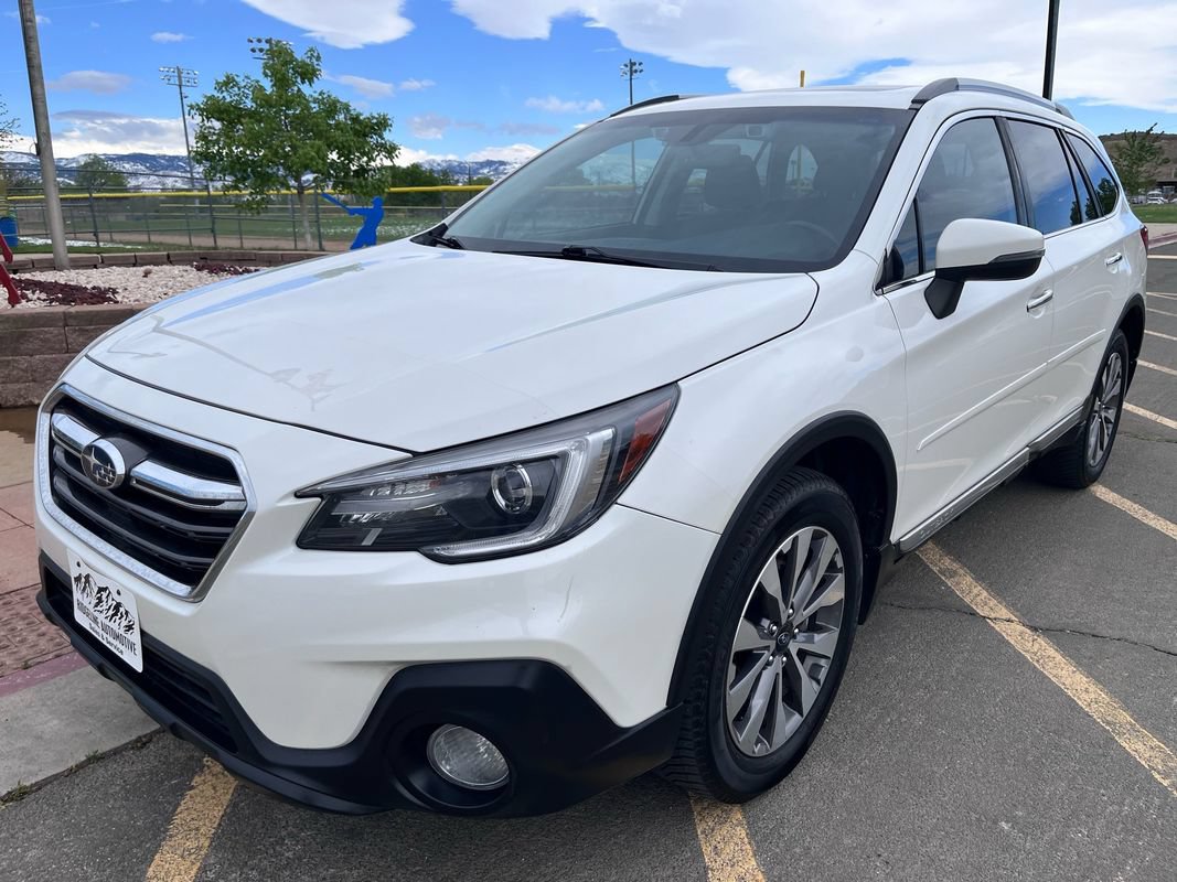 Used 2018 Subaru Outback 3.6R Touring w/ Popular Package #3 AWD/4WD image 1