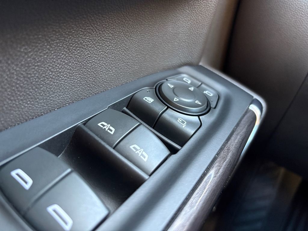 Used 2022 Chevrolet Silverado 1500 LTZ w/ LTZ Convenience Package II image 14