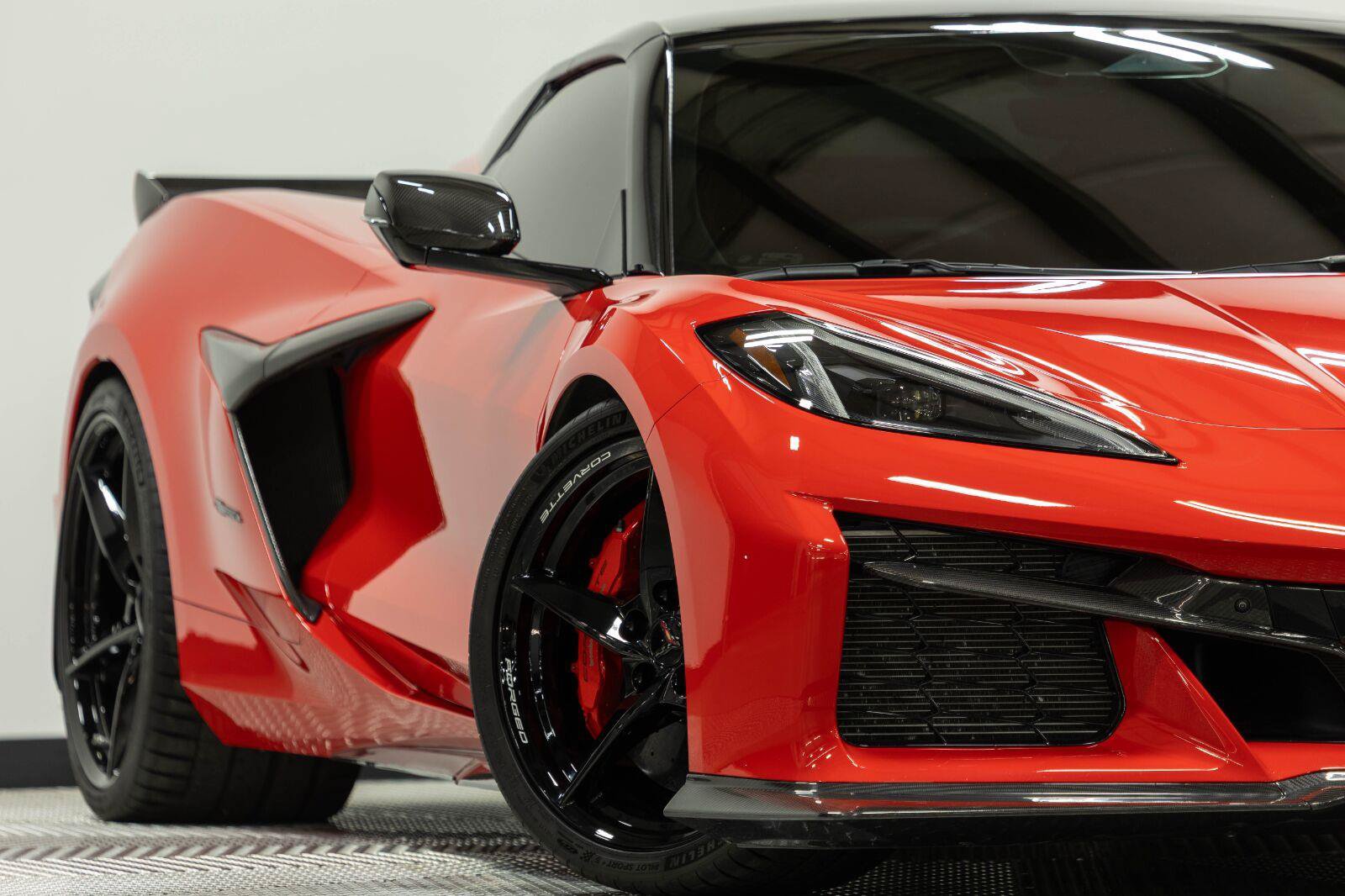 Used 2024 Chevrolet Corvette E-Ray AWD/4WD image 2